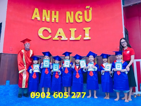 Bán đồng phục tốt nghiệp tiểu học có sẵn