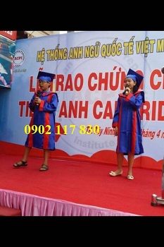 Cho thuê áo cử nhân 2020 số lượng lớn tại Bình Thuận
