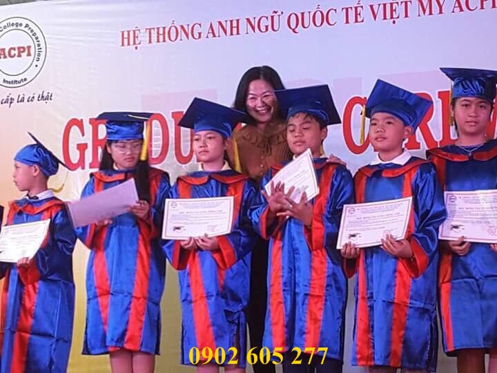 Huế - bán áo tốt nghiệp, áo cử nhân Tiểu học giá rẻ